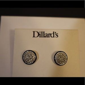 New with tags Dillard’s silver stud earrings